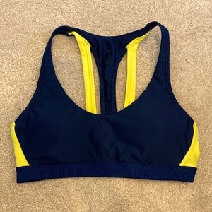 Under Armour Sports Bra, Size SM